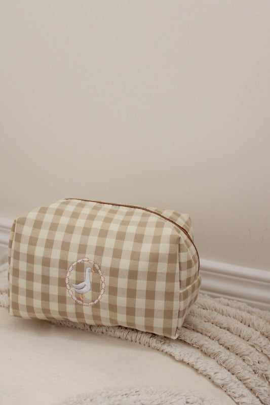 beauty bag miliblum in tessuto con ricamo oca milly di miliblum