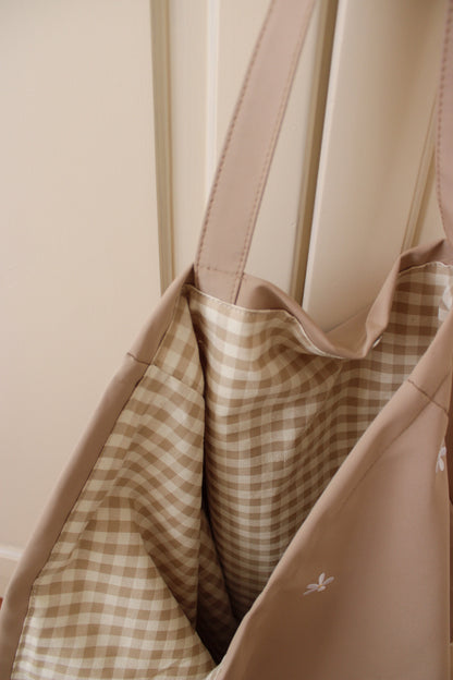 dettaglio borsa mare daisy di miliblum interno tessuto vichy beige