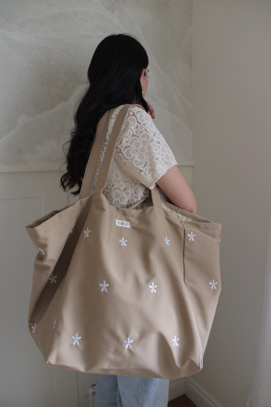 borsa mare daisy di miliblum con ricami margherite, comoda pratica capiente e resistente