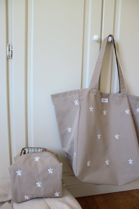 Set Daisy – Borsa mare + Beauty coordinato